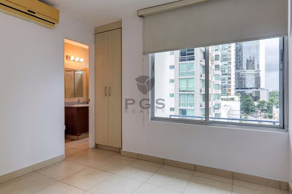 PH Costa View, Costa del Este: Apartamento grande a excelente precio