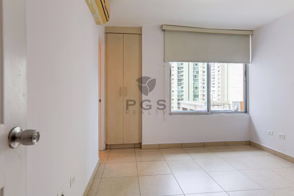 PH Costa View, Costa del Este: Apartamento grande a excelente precio