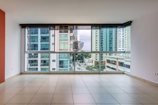 PH Costa View, Costa del Este: Apartamento grande a excelente precio