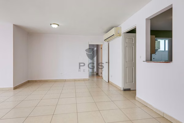 PH Costa View, Costa del Este: Apartamento grande a excelente precio
