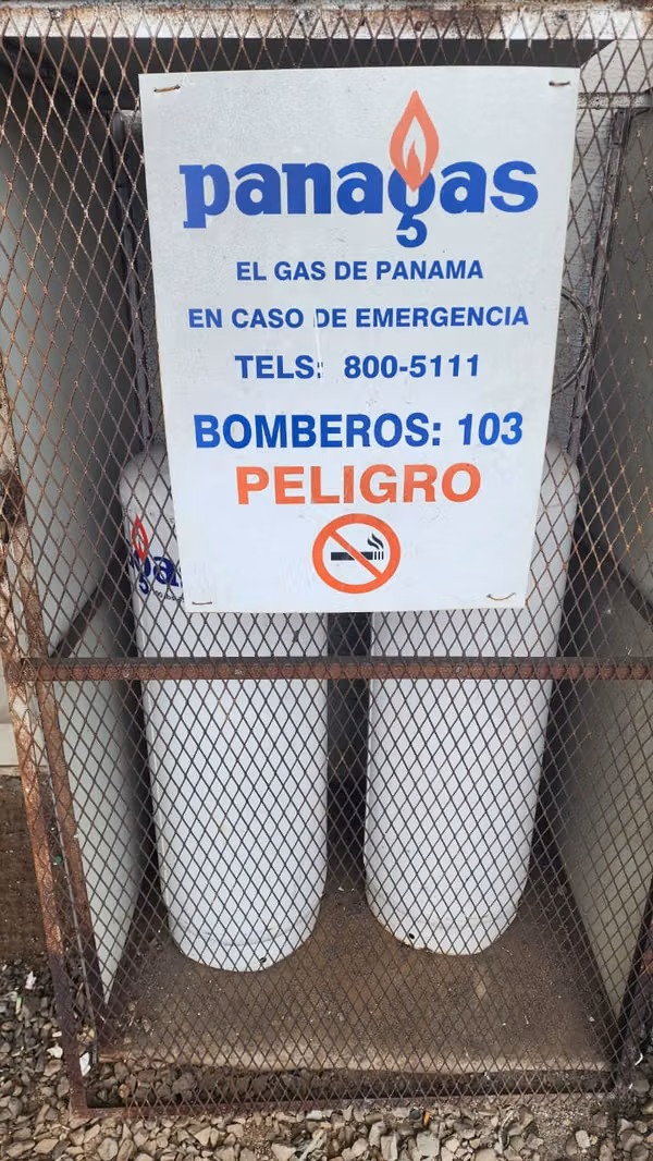 COMMERCIAL SITE ON GROUND FLOOR - 124; AV. JOSÉ AGOSTIN ORANGE - 124; RIVER DOWN
