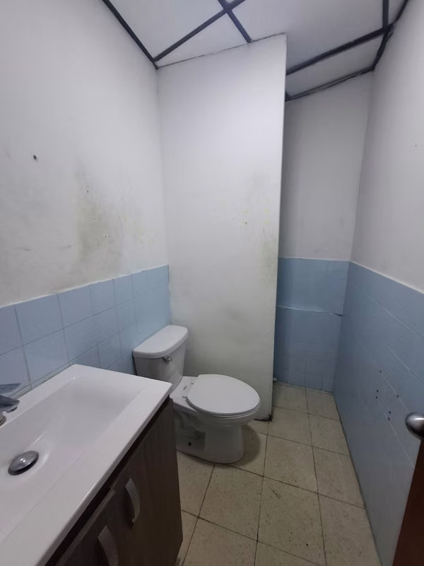 LOCAL COMERCIAL EN ALQUILER EN OBARRIO – 157 M² | PLANTA BAJA | $2,600