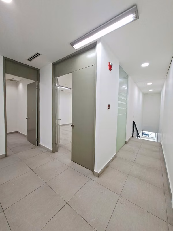 LOCAL COMERCIAL EN ALQUILER EN CALLE 50 – 260 M² | ALTA EXPOSICIÓN