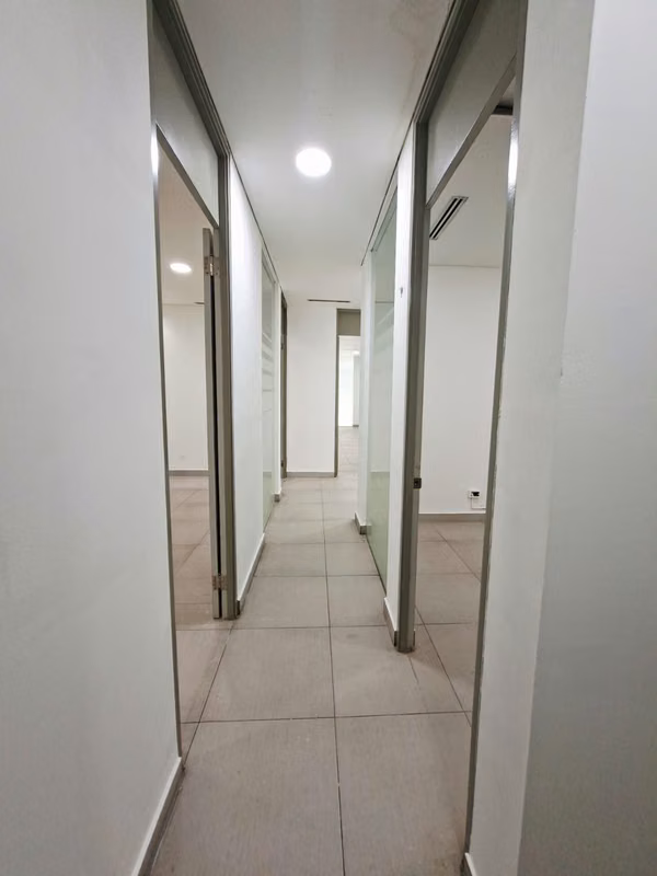 LOCAL COMERCIAL EN ALQUILER EN CALLE 50 – 260 M² | ALTA EXPOSICIÓN