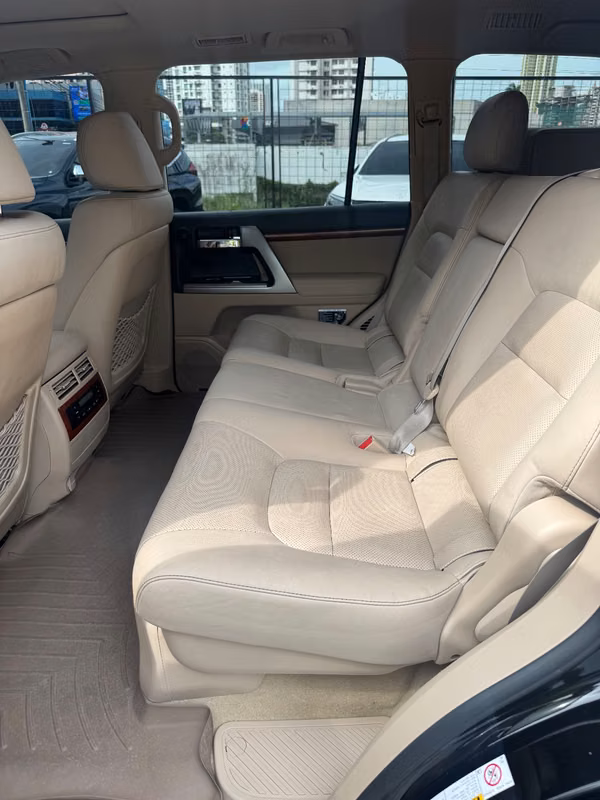 TOYOTA LAND CRUISER 2015