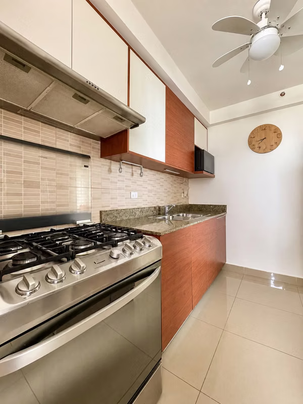 San Francisco Bay Tower 600 | 115 m² + Den and Ocean View