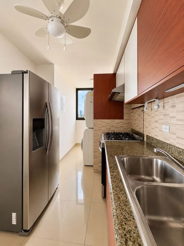 San Francisco Bay Tower 600 | 115 m² + Den and Ocean View
