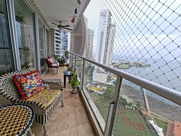271152. It is sold incredible apartment 363m, 4 rec, 4.5 bathrooms. Sea view