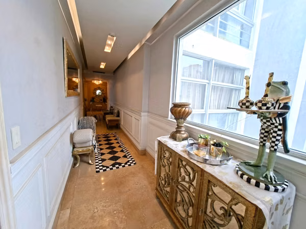 271152. It is sold incredible apartment 363m, 4 rec, 4.5 bathrooms. Sea view
