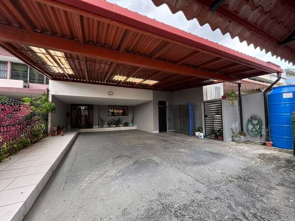 SALE HOUSE IN NEW VILLAGE