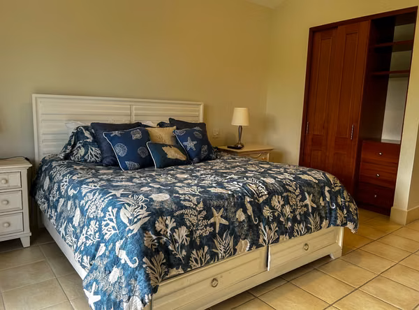 SALE: Good adventure - 124; Two-level apartment with golf view - 124; $745,000