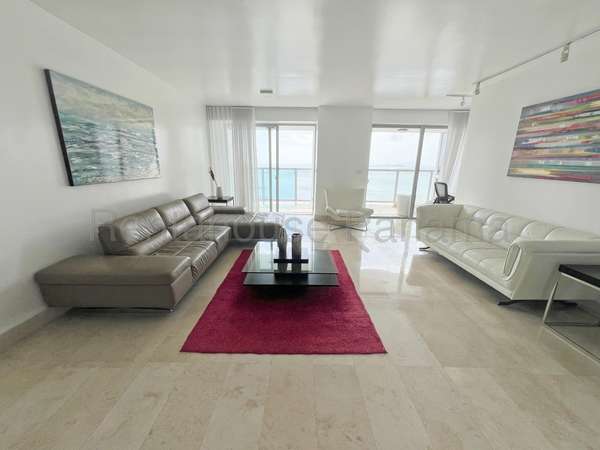 Apartment for rent on Avenida Balboa MPM27-2666