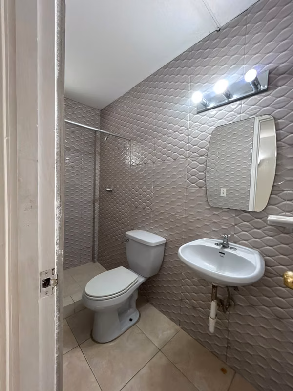 SE VENDE APARTAMENTO PH JILGUERO, CARRASQUILLA