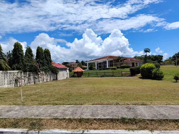 Terreno Listo para Construir en Comunidad Cerrada en Nueva Gorgona