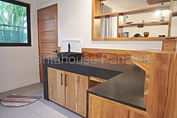 Sale of the house in Clayton AK