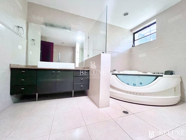 SALE OF HOUSE IN CARDENAS VILLAGE (4)