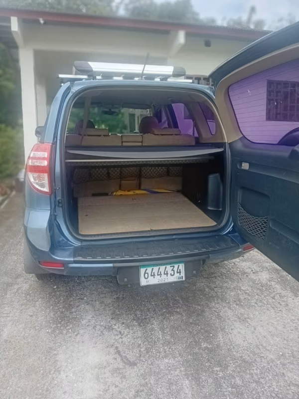 I sell Toyota RAV-4 in good condition