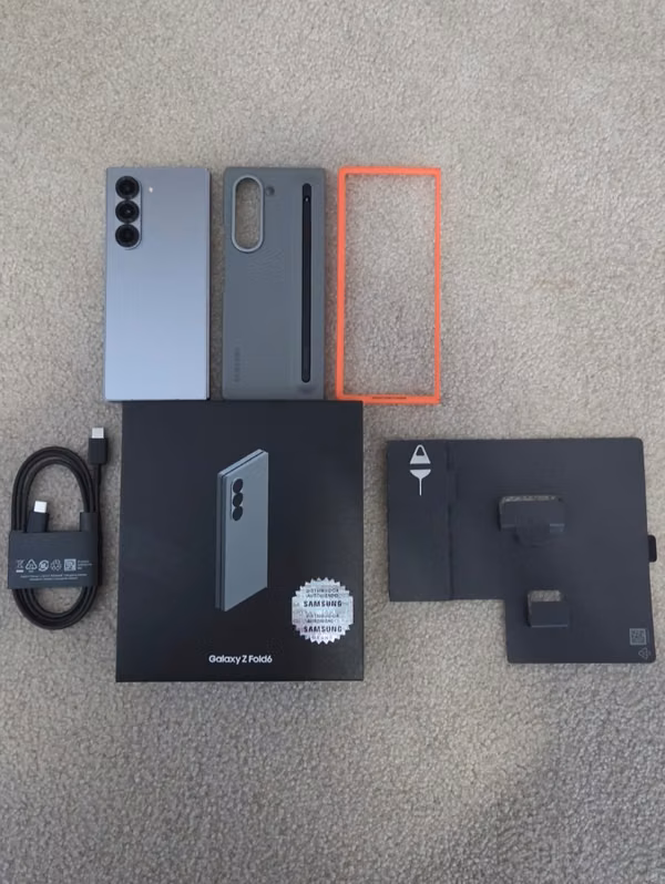Samsung Z Fold 6 (used as new!)