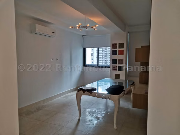 Lower Penthouse Luxury for Sale in Deluxe Residences - 282 m ² - 124; GC