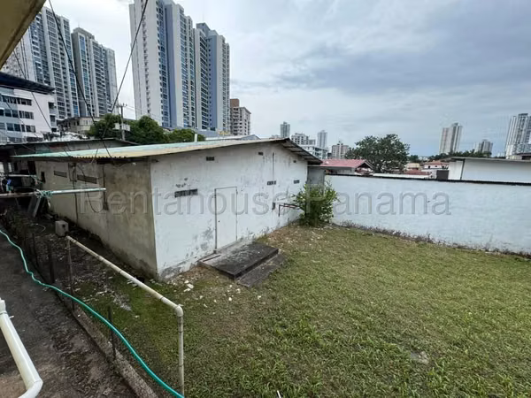 Venta de Edificio en Parque Lefevre Solo Cliente Directo MC