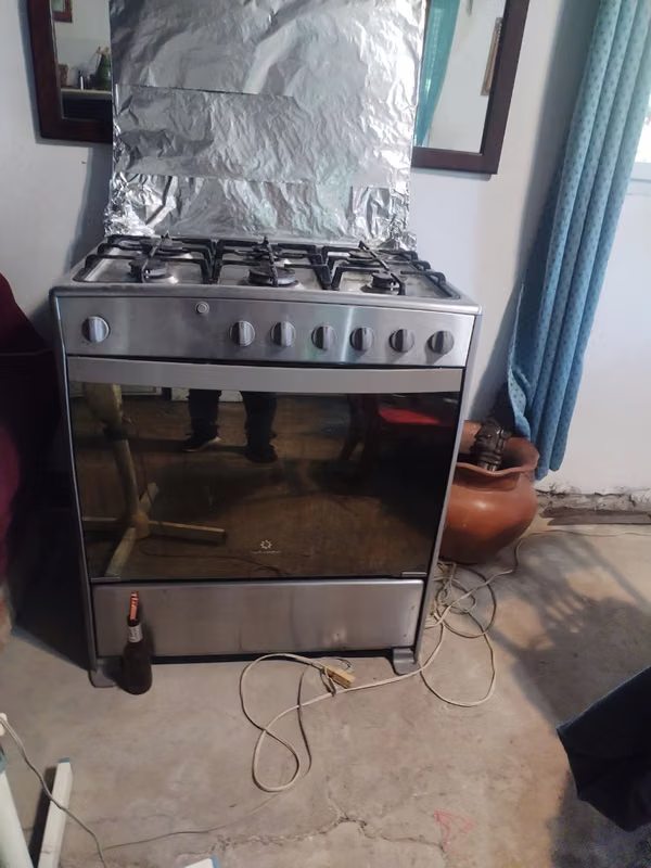Indura stove is sold 6 burners