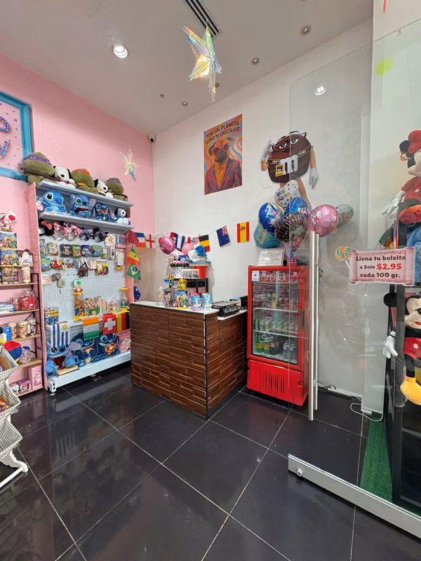 Sell candy, stuffed and gift business in Westland Mall - Excellent opportunity