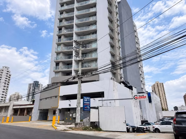 Rental Apartment in PH Royal Tower, Carrasquilla