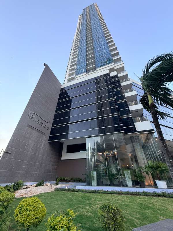 Riverside Costa del Este En Venta 