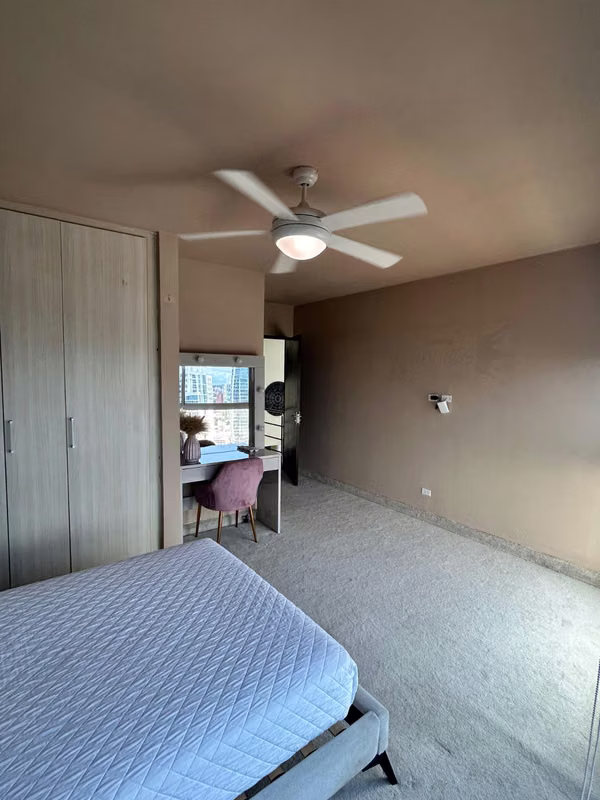 FOR SALE APARTMENT IN VIA BATRAS, PH PARK LOFT