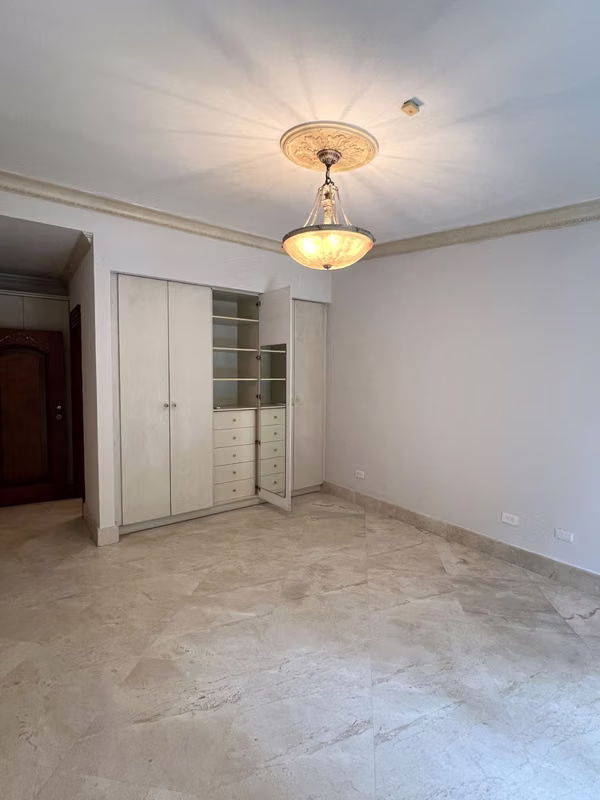 PREMIUM CORNER HOUSE FOR RENT, 3 BEDROOMS, 6 BATHROOMS, RESIDENTIAL, COMMERCIAL OR INSTITUTIONAL USE
