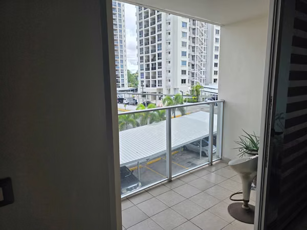 SOLD APARTMENT IN EXCELLENT CONDITION $173,000.00