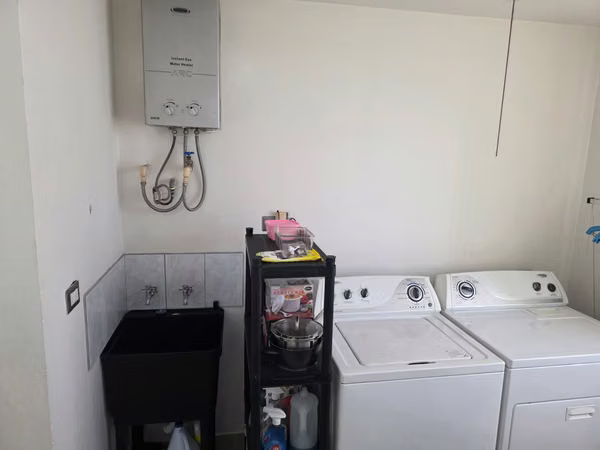 SOLD APARTMENT IN EXCELLENT CONDITION $173,000.00