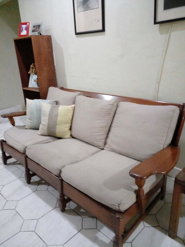Old Sofa and Poltrona Early American made of Maple wood