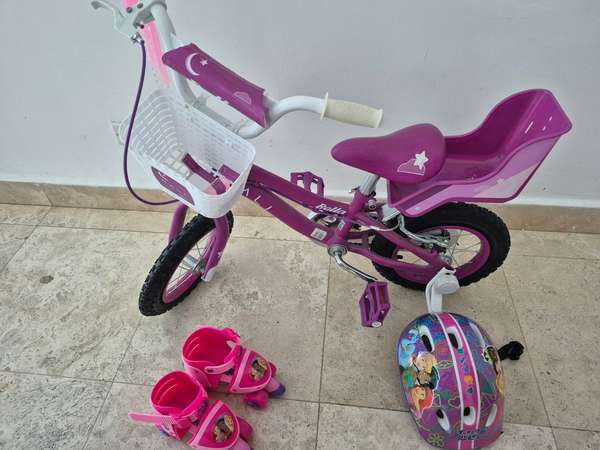 Bike girl, skates and helmet