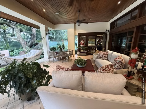 House for sale - New cast El Carmen