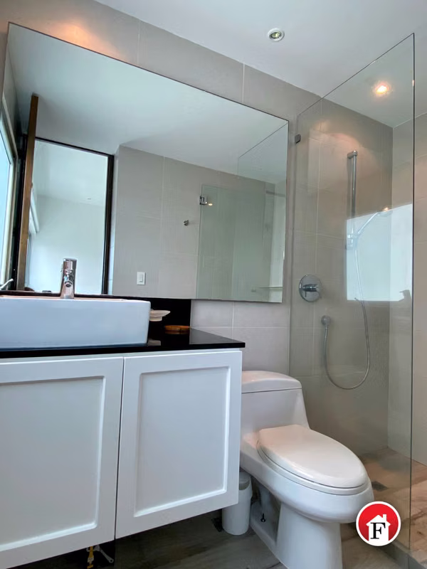 Rental of furnished apartment in front of the sea - East Coast