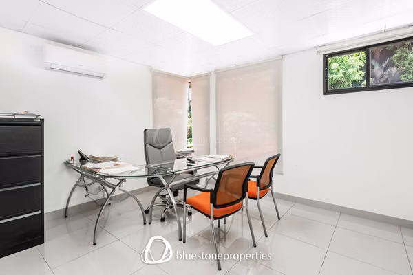 Los Angeles - Casa Comercial - 403mts2 - 550,000