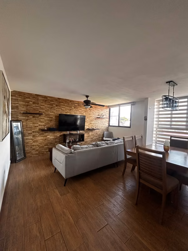 Apartment for rent in Parque Lefevre