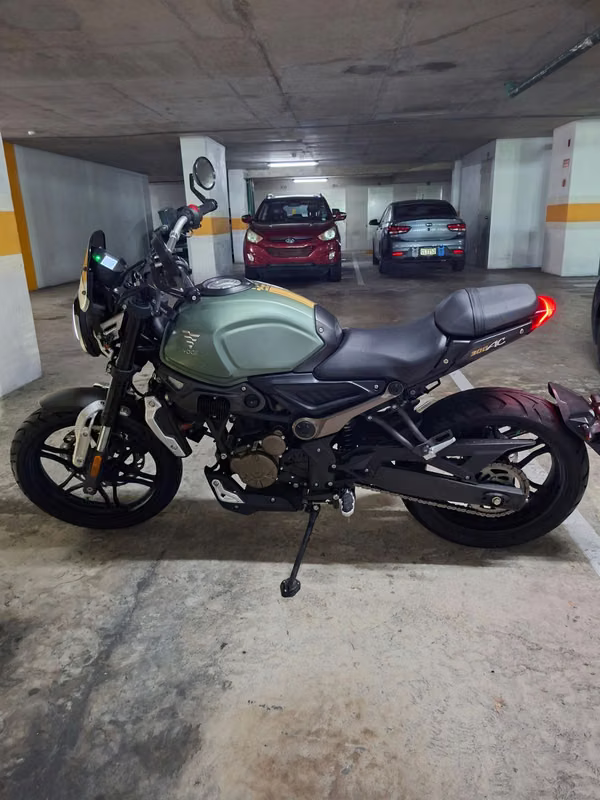 VENDO MOTO VOGE 300AC