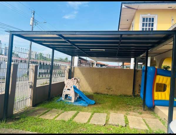 House for Sale in Chanis. Excellent location
