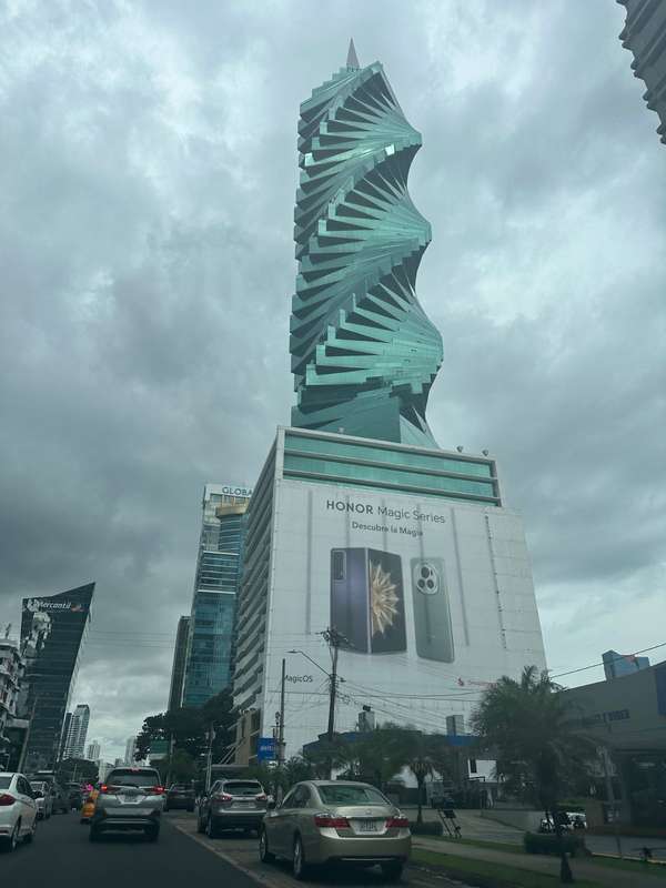 Sale Office Rental 156 m ² in PH F & F Tower, 50 Street - Ideal Investors