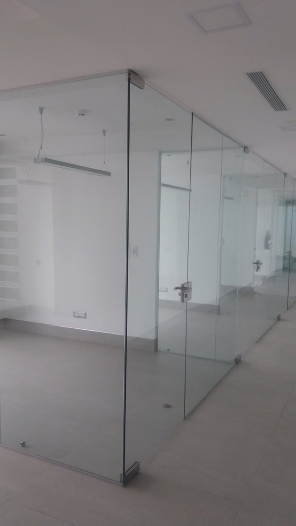 OFFICE RENTAL OF 523 M2 IN OBARRIO