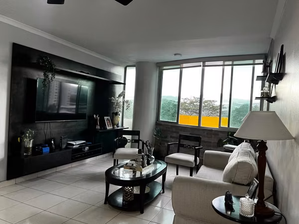 SALE OF APARTMENT IN TALL PANAMA / COUNTY OF THE KING...