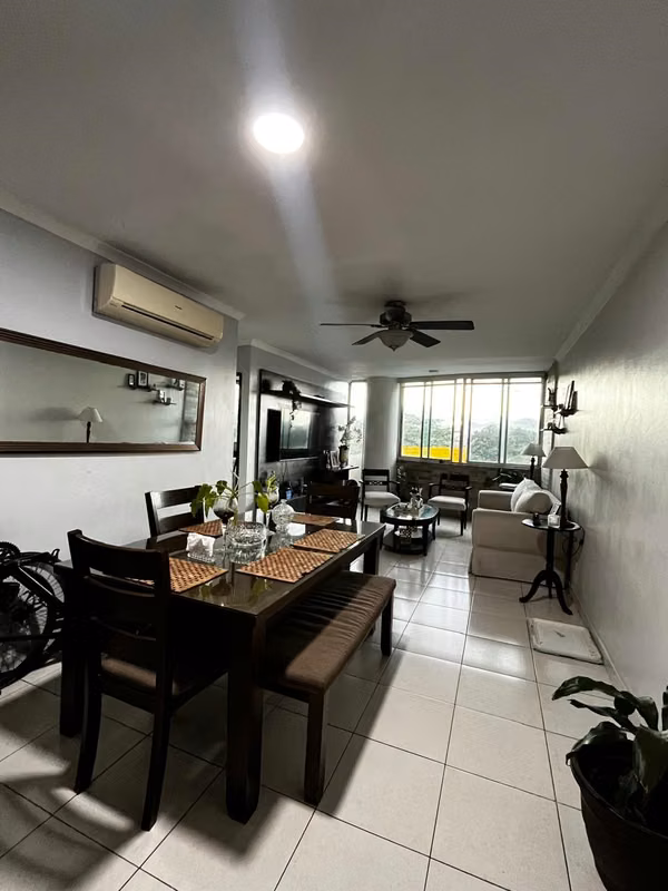 SALE OF APARTMENT IN TALL PANAMA / COUNTY OF THE KING...