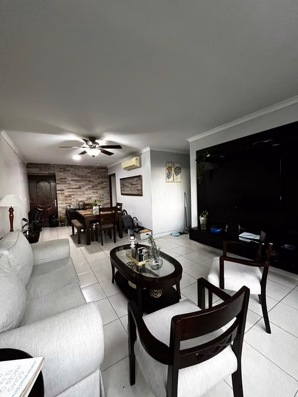 SALE OF APARTMENT IN TALL PANAMA / COUNTY OF THE KING...