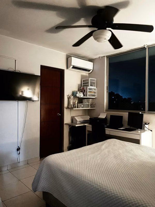 SALE OF APARTMENT IN TALL PANAMA / COUNTY OF THE KING...