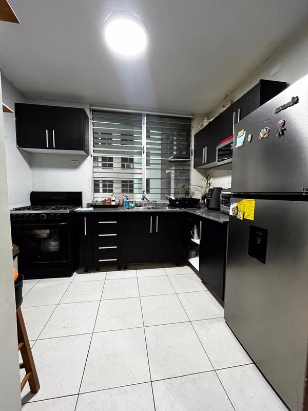 SALE OF APARTMENT IN TALL PANAMA / COUNTY OF THE KING...
