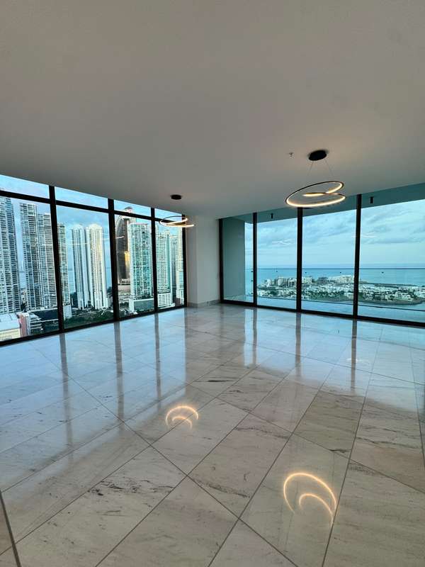 LUXURY PAISILLA TIP IS RENTED