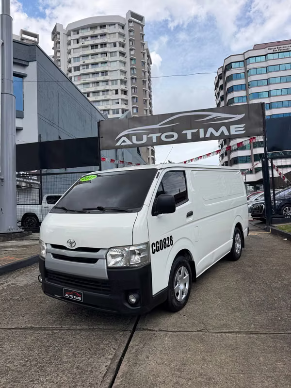 TOYOTA HIACE 2017