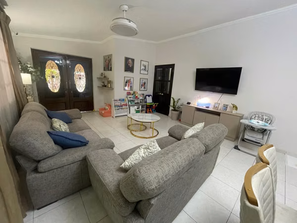HOUSE SALE / / GOLF BREEZES